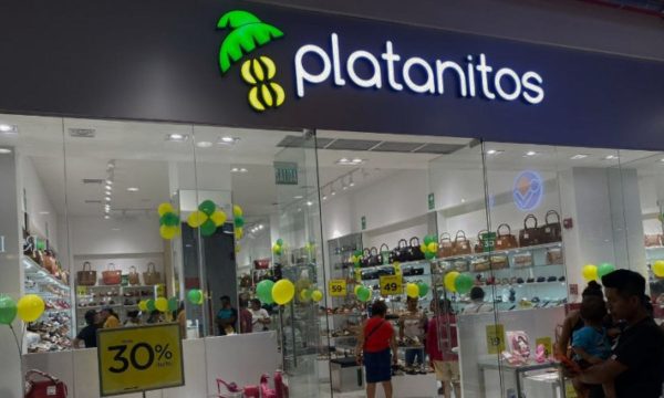 Inauguran la primera tienda Platanitos en Chile.