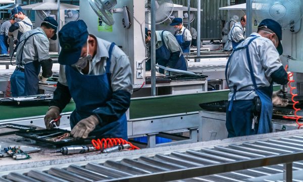 Sector manufactura creció 1.7% en octubre y acumula seis meses consecutivos de avance