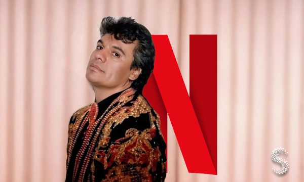 Juan Gabriel, ícono de la música mexicana, en imagen promocional del documental “Debo, Puedo y Quiero” que estrenará Netflix el 30 de octubre.