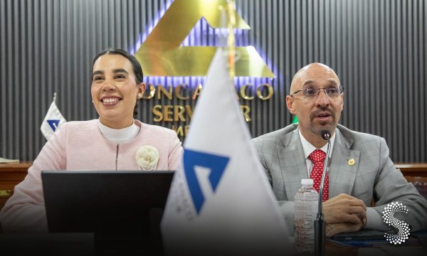 Directivos de Concanaco Servytur durante conferencia sobre la revisión del T-MEC en Ciudad de México.