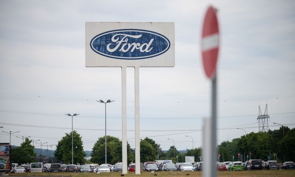 Ford eliminará 1.000 empleos en Colonia por baja demanda de eléctricos