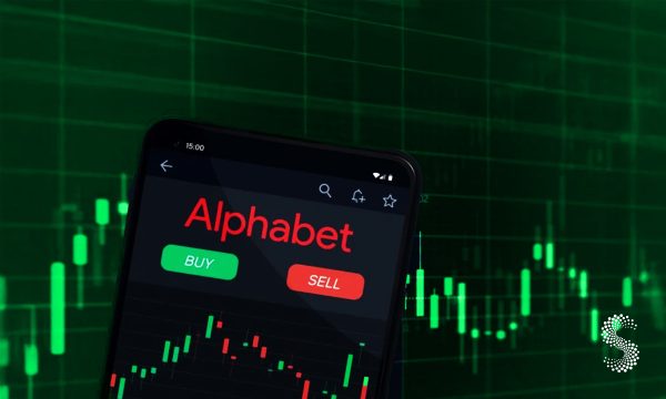 Las acciones de Alphabet subieron más de 7%, mientras que los títulos de Apple registraron un aumento superior al 2.5% tras la apertura de la jornada en el parqué neoyorquino.