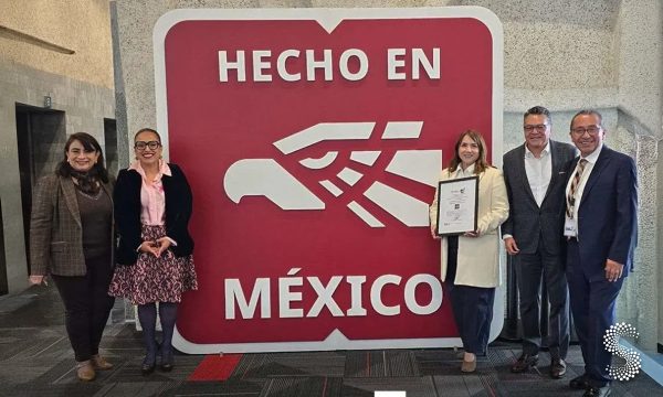 La SE entregó certificaciones y distintivos "Hecho en México" a miembros de la Asociación Nacional de Transporte Privado.