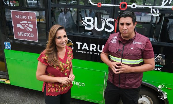 Mara Lezama presenta Taruk.