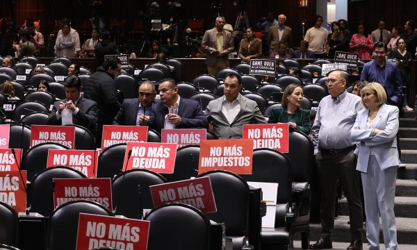 MEX5842. CIUDAD DE MÉXICO (MÉXICO), 16/10/2025.- Fotografía cedida por la Cámara de Diputados que muestra una sesión ordinaria este jueves, en Ciudad de México (México).