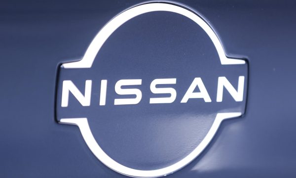 Nissan vendió su sede en Yokohama por 630 millones de dólares dentro de una amplia reestructuración que incluye cierres de plantas y recortes globales de empleo.