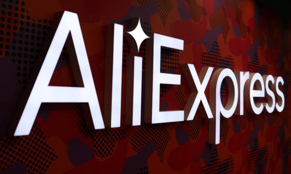 El Gobierno francés anunció este miércoles que va a denunciar ante la Justicia a las plataformas de venta en línea AliExpress y Joom, como ya lo hizo con Shein, por comercializar muñecas sexuales con apariencia infantil.