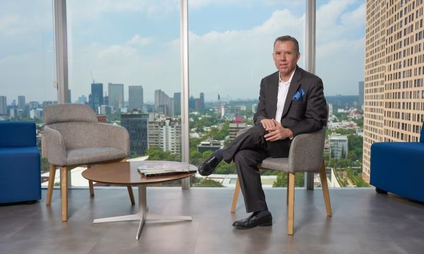 Banco Sabadell México nombró a José Iragorri como nuevo director general en sustitución de Albert Figueras, quien asumirá la Dirección de Red en España. El relevo llega tras un trimestre de fuerte crecimiento para la filial mexicana.